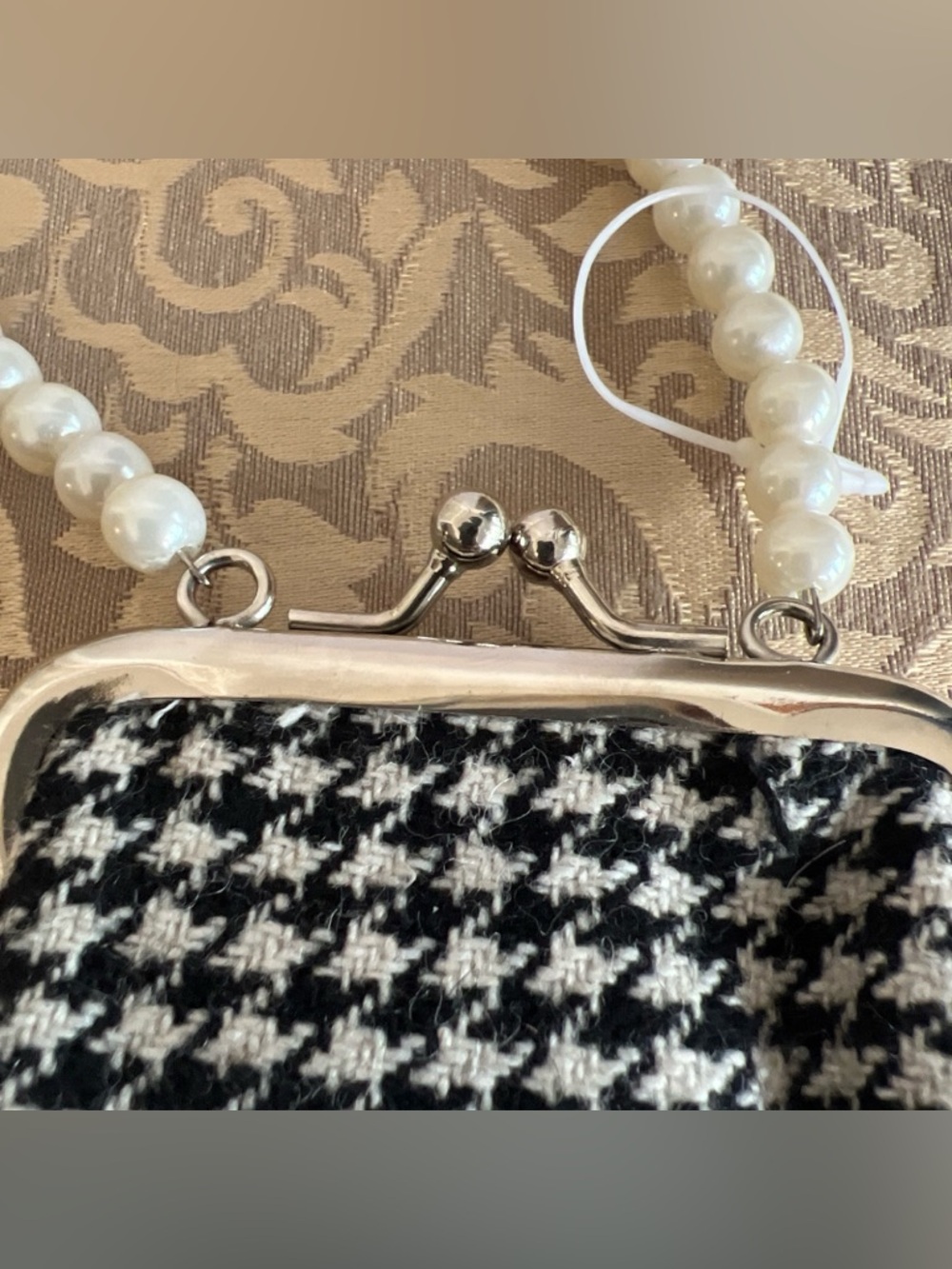 Houndstooth Coin Purse With Faux Pearl Handle And Red Ribbon See Description - Picture 7 of 12